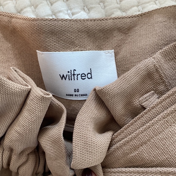 SOLD Wilfred Tie Front Shorts - Picture 2 of 2